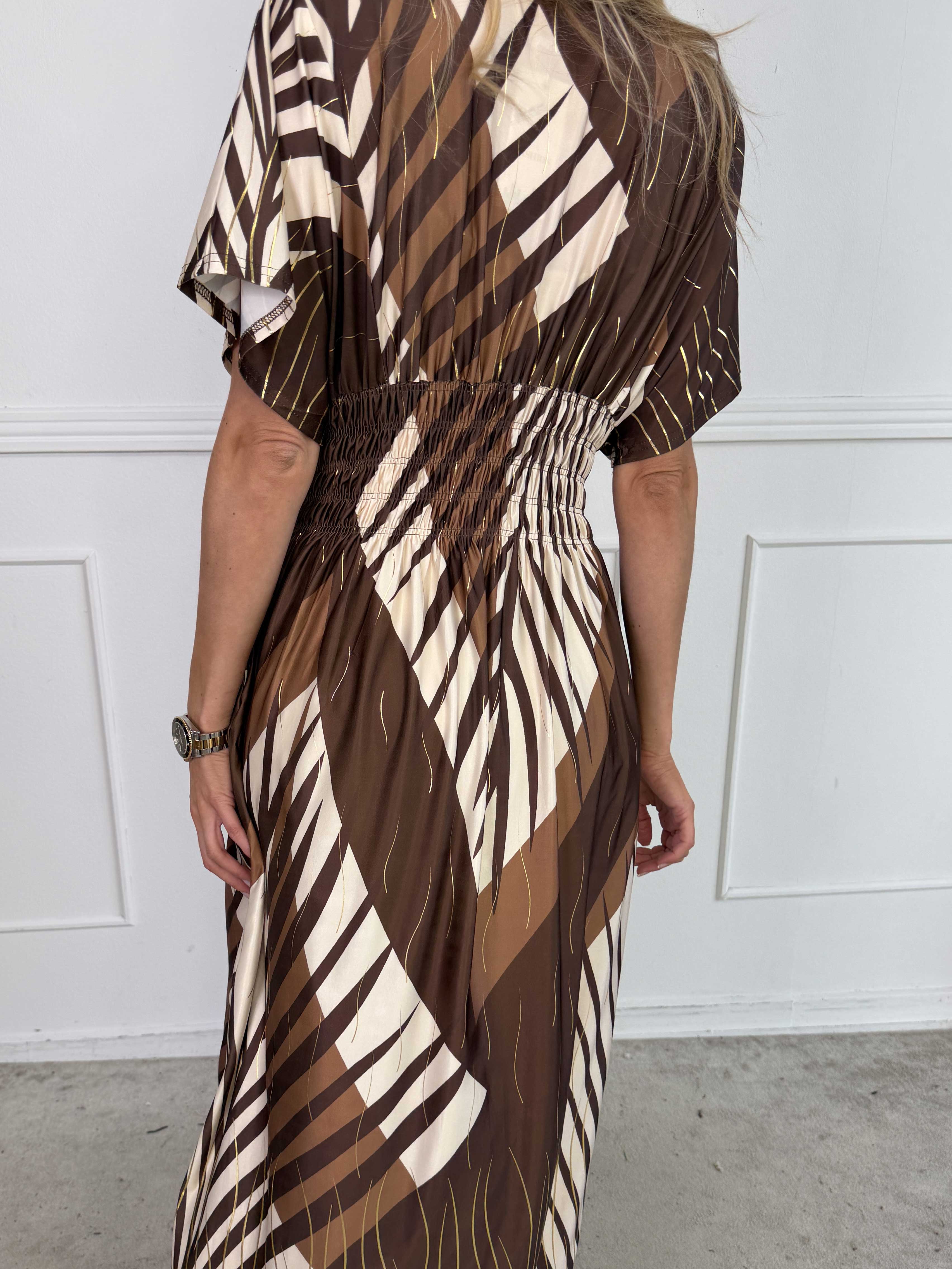 Pams Figure - Lang elastisk mønstret kjole med lommer